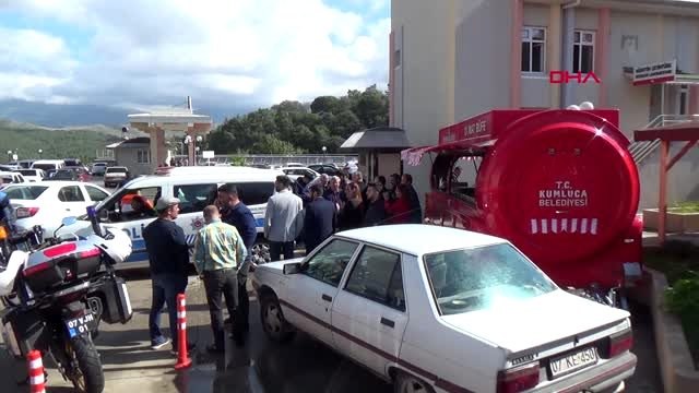 ANTALYA Gece yarısı hastane bahçesine konulan mobil kantin tartışması
