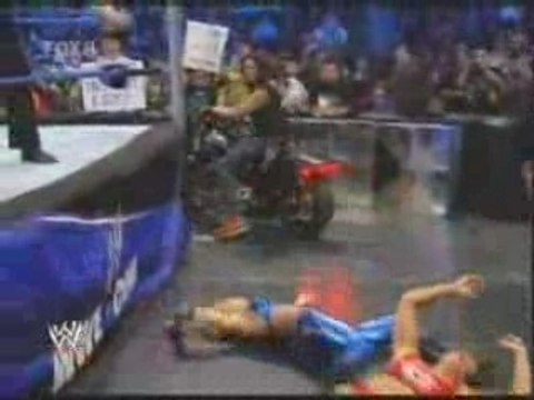 Victoria vs Michelle McCool 15.2.08 Pressing-Catch.Tk
