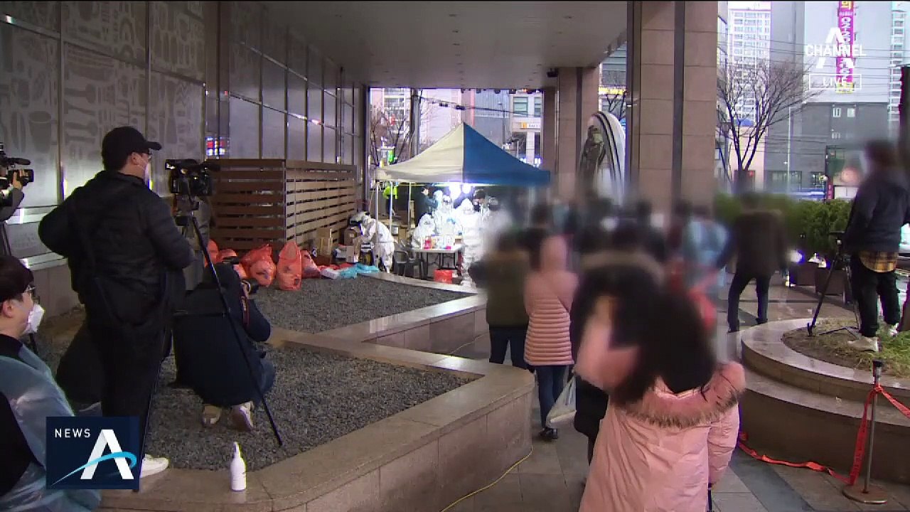 확진 전날 제주 여행…밀접접촉자 33명 ‘추가 우려’