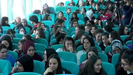 Lise öğrencilerine sosyal medya eğitimi