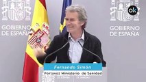 Fernando Simón se ríe en rueda de prensa