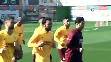 Galatasaray'da Onyekuru idmanı yarıda bıraktı