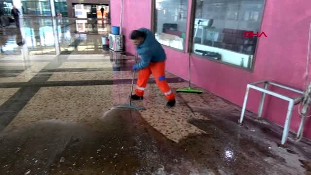 EDİRNE Selimiye Camisi 'koronavirüs' tehlikesine karşı dezenfekte edildi