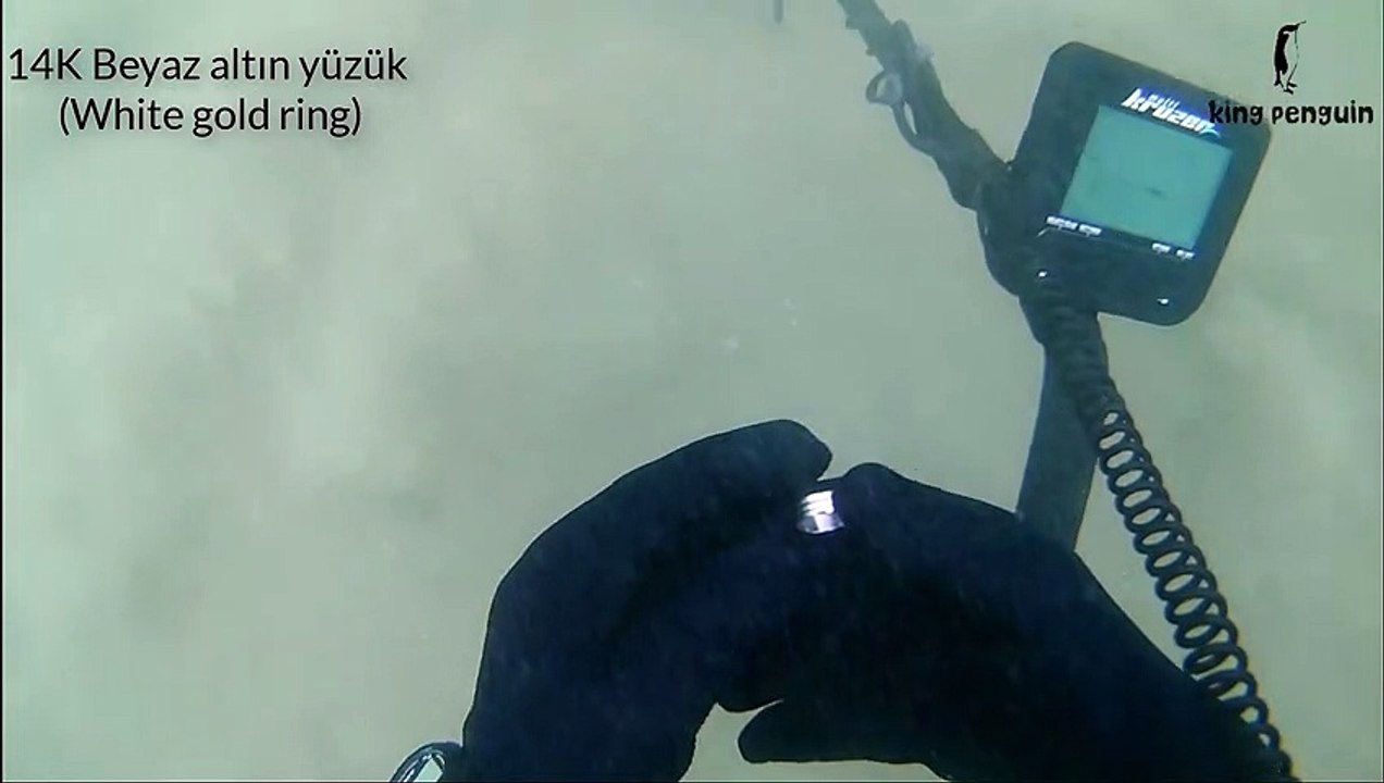 Denizde altın arama Telefon buldum(Treasure in the sea)