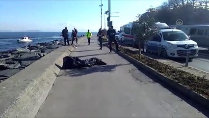 Fatih'te denizde erkek cesedi bulundu