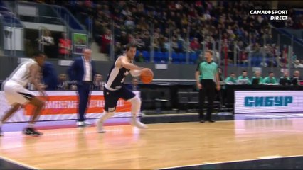 Panier avec la faute de Leloup - Basketball Champions League