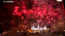 El miedo al coronavirus paraliza las Fallas en Valencia