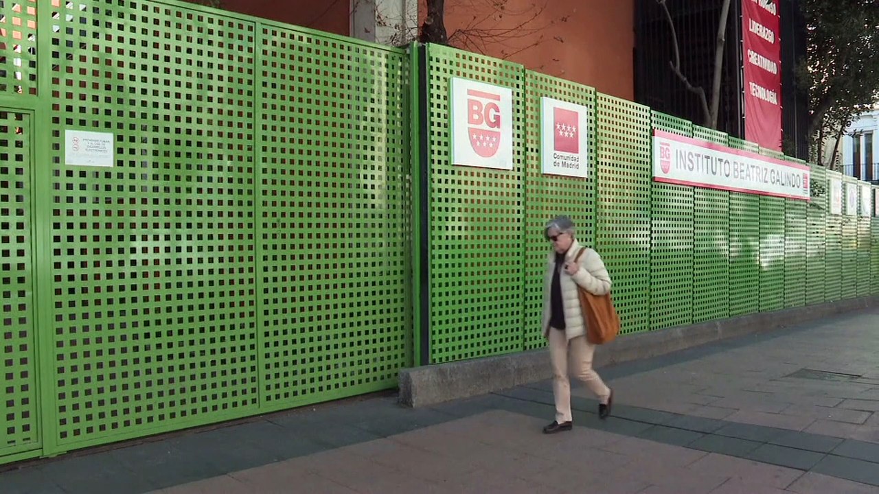 COVID-19 Madrid: aulas cerradas, sanidad desbordada y repunte de contagios y muertes