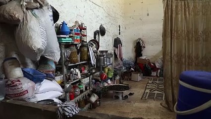 سجن مهجور يتحول إلى ملجأ للنازحين في إدلب