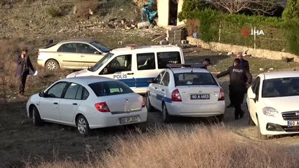 Evine giren hırsızı bıçaklayarak öldürdü