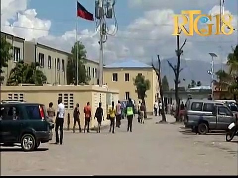 Parlement.- Men kijan anplwaye yo ap kite travay lè yo tande rimè gwoup polisye fantom509 yo ap vini