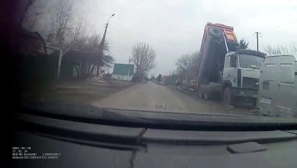 Kids Nearly Hit by Car after Running into Road