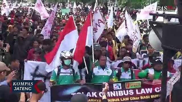 Aliansi Buruh dan Mahasiswa Gelar Aksi Tolak Omnibus Law