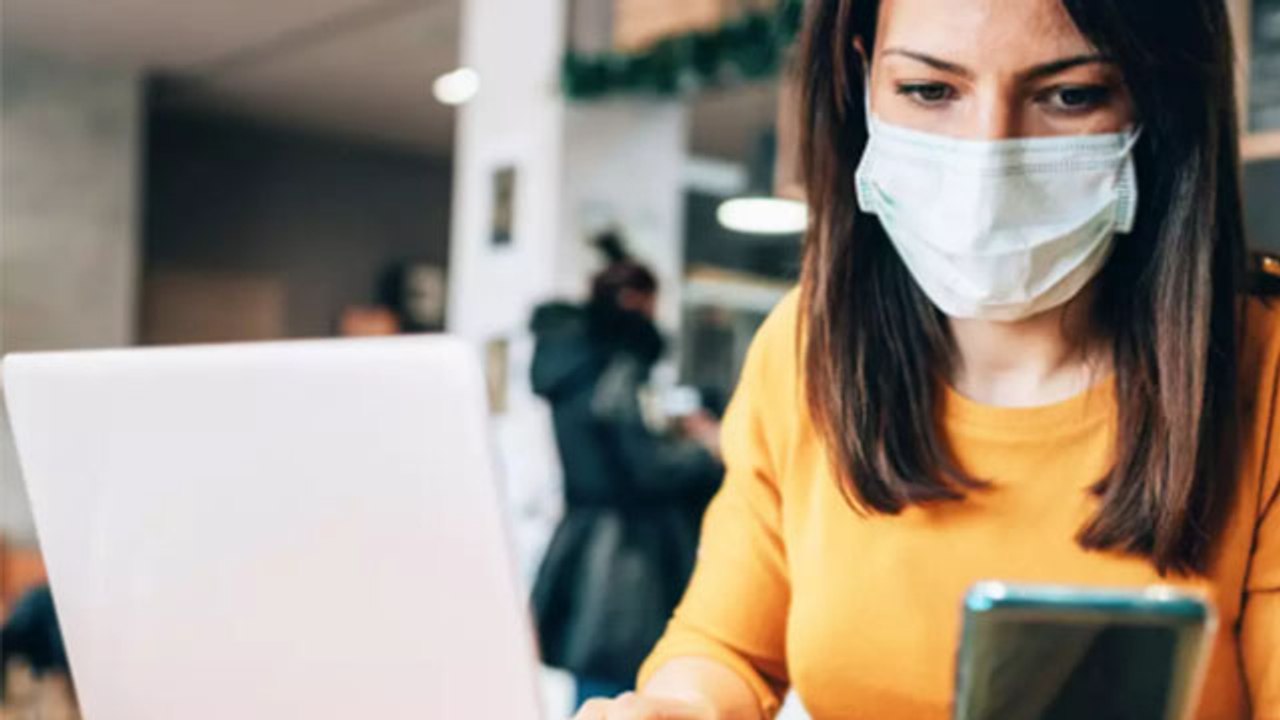 Mobile Phones पर 9 Days तक रह सकते हैं कोरोना वायरस, ऐसे करें बचाव | Coronavirus Mobiles | Boldsky