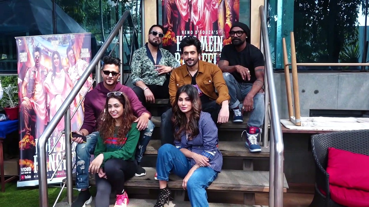 Holi Photo Op With Mouni Roy, Sunny Singh, Varun Sharma, Mika Singh And Remo D’souza