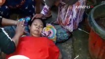 Polisi Ini Bantu Seorang Ibu Melahirkan di Gang Sempit