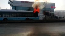 Erzurum'da belediyeye otobüsü, seyir halinde alev aldı