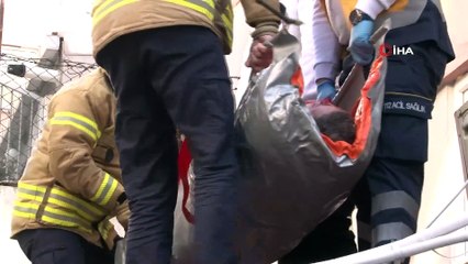 4. katın penceresinden düşen adam ağır yaralandı