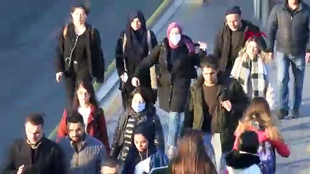 İstanbulluların toplu ulaşımda maskeli önlemi