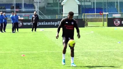 Kayode Trabzonspor'a attığı golü şehit ailelerine armağan etti
