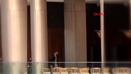 İzmir'de alışveriş merkezinde korku dolu anlar