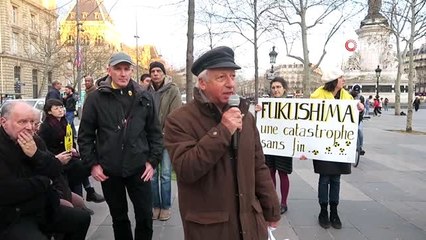 Télécharger la video: - Fukuşima nükleer felaketinde hayatını kaybedenler Paris'te anıldı- Nükleer karşıtı gruptan gösteri