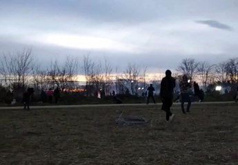 Yunanistan'ın mültecilere müdahalesi devam ediyor