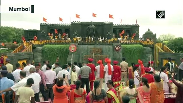 CM Uddhav Thackeray, Aaditya Thackeray pay tribute to Chhatrapati Shivaji