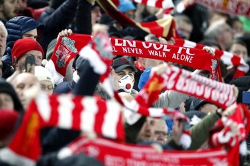 İngiliz hükümeti, Premier Lig maçlarının seyircisiz oynanması yönünde karar aldı