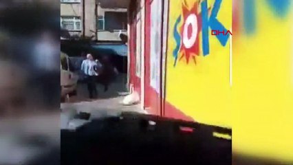 Berber dükkanına saldırdığı anları canlı yayınladı