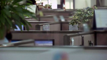 [단독] 영등포로 콜센터 옮겨 근무..."감염 위험에도 격리 거부" / YTN