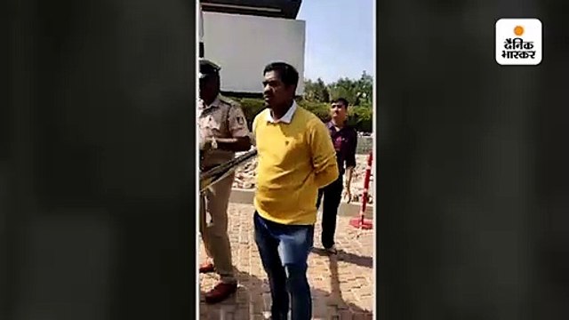 बागी विधायकों से मिलने बेंगलुरु गए एमपी के मंत्री पटवारी और लाखन सिंह के साथ धक्का-मुक्की, पुलिस ने हिरासत में लिया