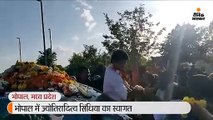 भाजपा में शामिल होने के बाद सिंधिया का भोपाल में पहला रोड शो; राहुल बोले- वे विचारधारा को जेब में रखकर भाजपा में गए