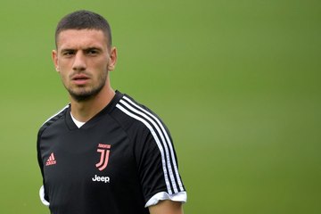 Merih Demiral'dan koronavirüs açıklaması: Sağlığım gayet iyi, sizler de gerekli tedbirleri alın