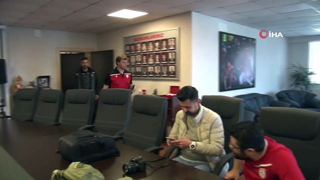 Ertuğrul Sağlam: “Hiçbir galibiyet ve şampiyonluk insan hayatından önemli değil”