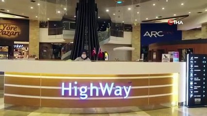 Bolu’da, Highway AVM koronavirüse karşı ilaçlandı