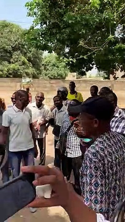 Togo : départ de Mgr Kpodzro de la maison d'Agbéyomé Kodjo après la levée du blocus sécuritaire