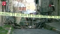 Beyoğlu’nda metruk bina çöktü, yanındaki ev zarar gördü