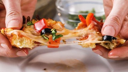 Mini Cauliflower-Crust Pizzas