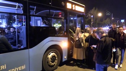 Memleketlerine gitmek isteyen üniversite öğrencileri terminallerde yoğunluk oluşturdu - KAYSERİ