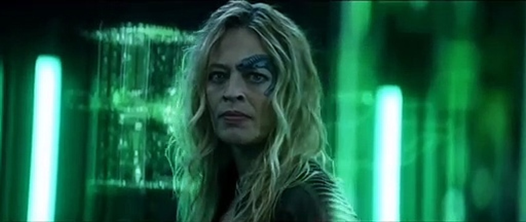 Star Trek Picard 1x08 Broken Pieces - Clip - Seven Takes Control of the Borg Cube