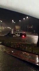 رجل شرطة ينقذ سيدة