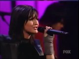 Ashlee Simpson - Santa Baby + La La (Live @ Jingle Ball Rock) (2004/12/17) 480p