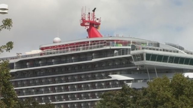Muelles desiertos en la capital mundial de los cruceros a causa del COVID-19