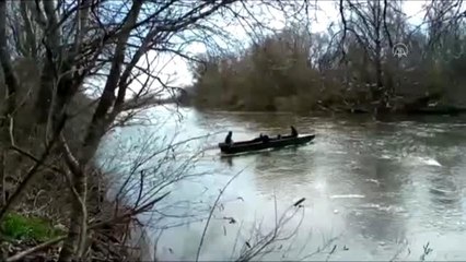 Yunanistan'a geçişler sürüyor
