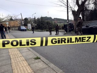 Sarıyer'de hareketli anlar: Şüpheli pankart polisi harekete geçirdi