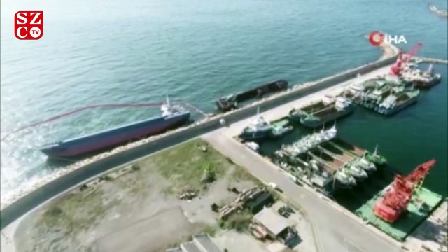 Tuzla'da kaza sonucu yan yatan gemi havadan görüntülendi