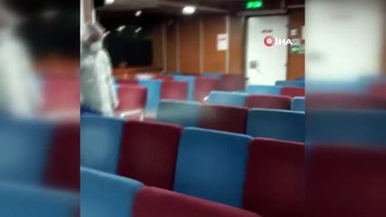 Adalar'a ulaşımı sağlayan yolcu motorlarında korona virüs için dezenfekte çalışması