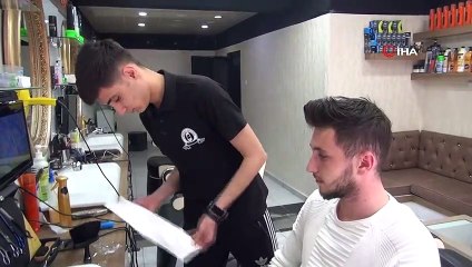 Koronavirüs sebebiyle kuaförler tek kullanımlık havluya yöneldi