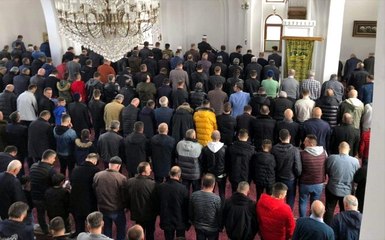 Son Dakika: Din İşleri Yüksek Kurulu: Risk grubundaki Müslümanlar cuma namazı yerine evde öğle namazı kılabilir